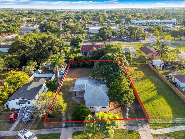 Foto del edificio - 559 NW 2nd St