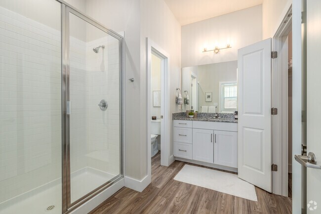 3 habitaciones, 2 baños, 1225 pies cuadrados, baño principal - Twill Bailey Creek