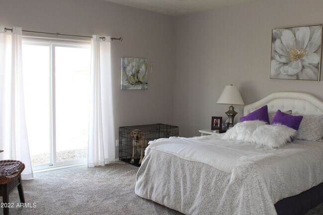 Building Photo - Vista View Home