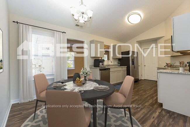 Foto del edificio - 632 Zellwood Dr