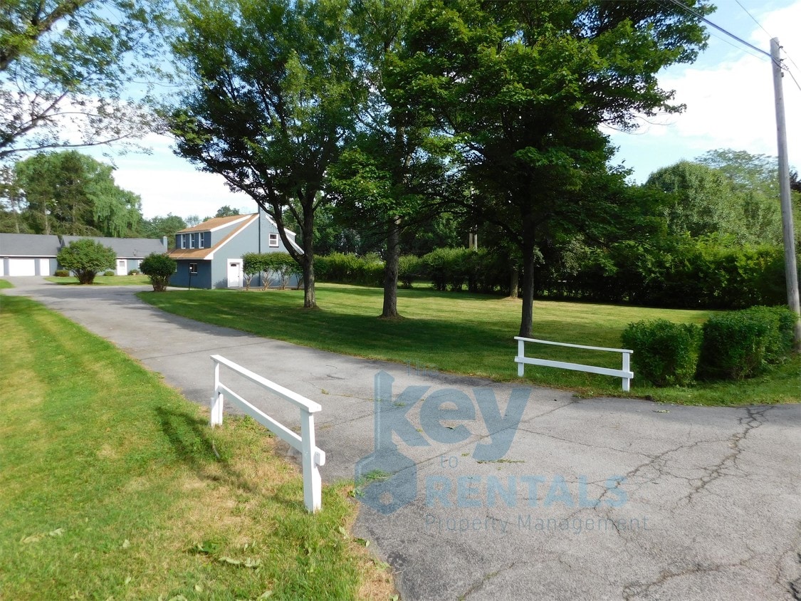 3725 Clover St, Henrietta, NY 14467 House for Rent in Henrietta, NY