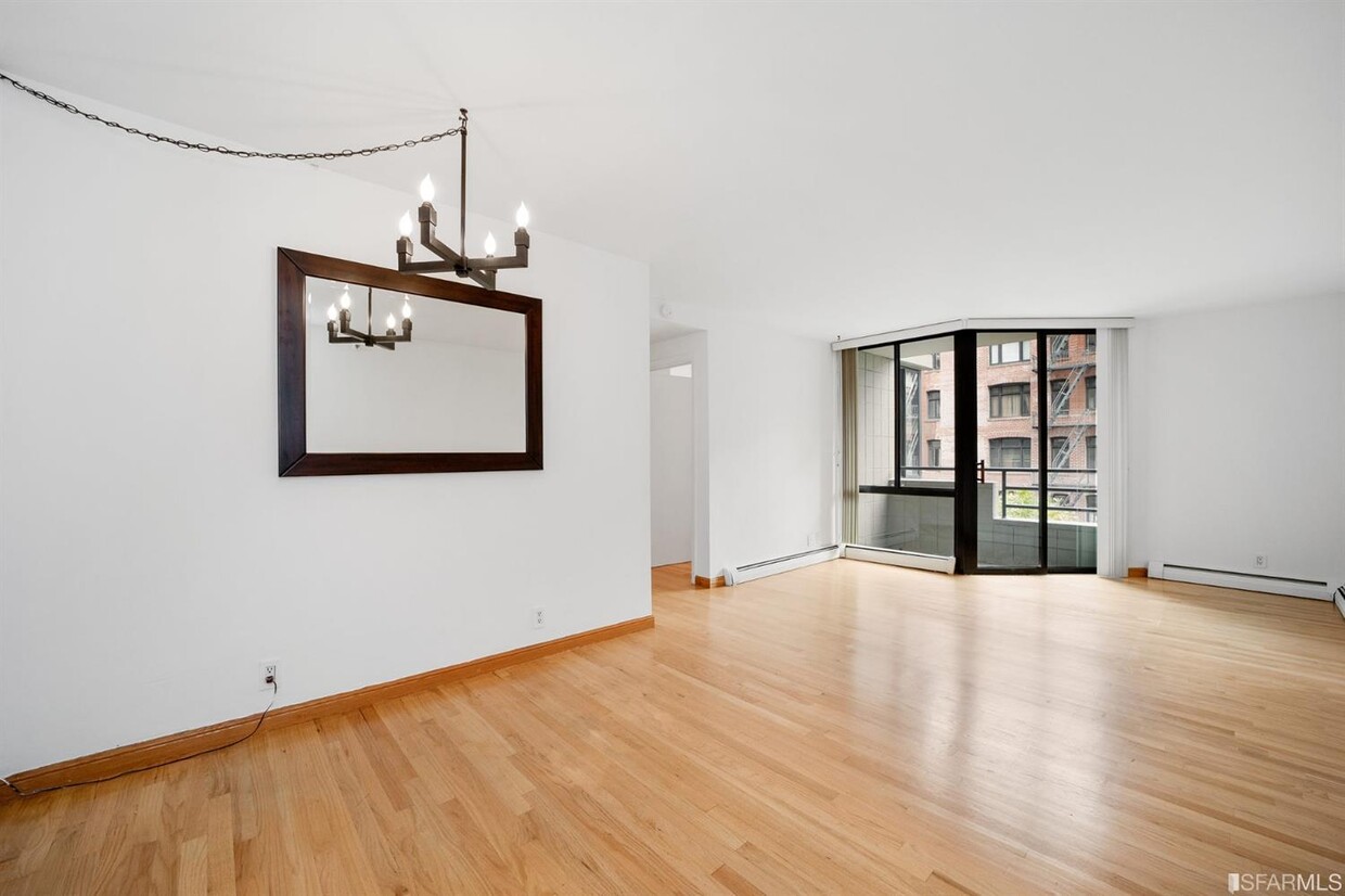Primary Photo - 900 Bush St