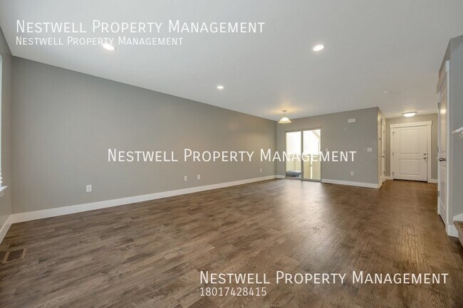 Building Photo - $250 OFF 1ST MONTH'S RENT - Cute 3-bed Hom...