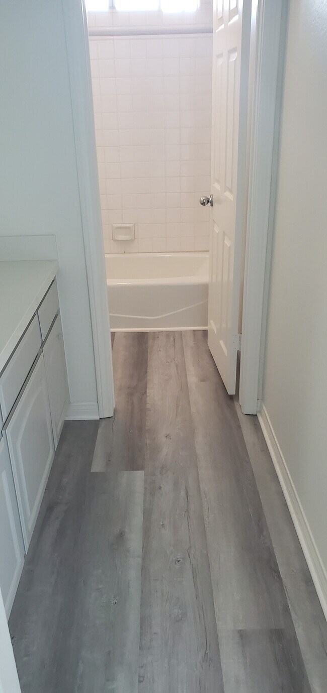 Building Photo - 5002 W 140th St