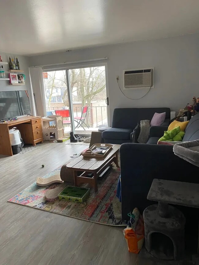 Living room - 1506 Geddes Ave