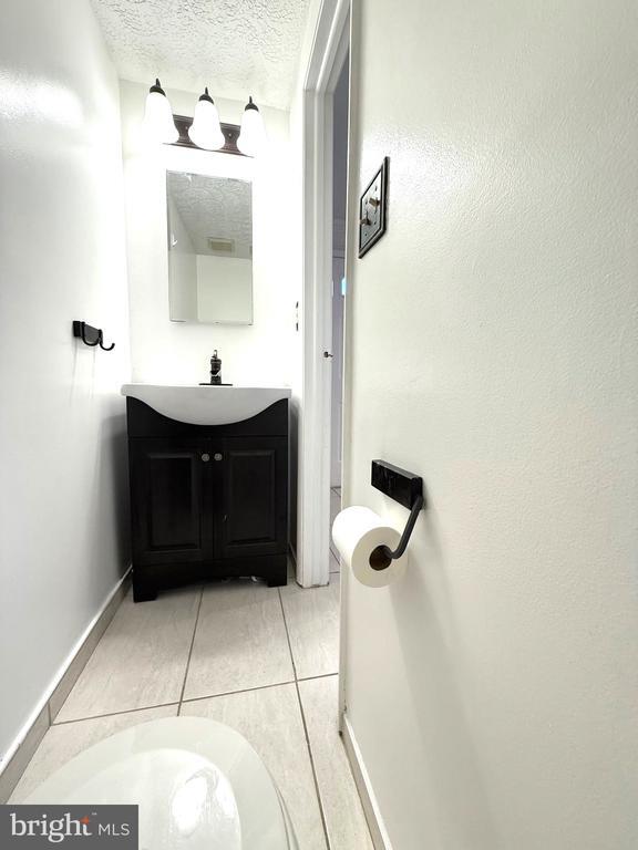 Foto del edificio - 19445 Breezedale Ln