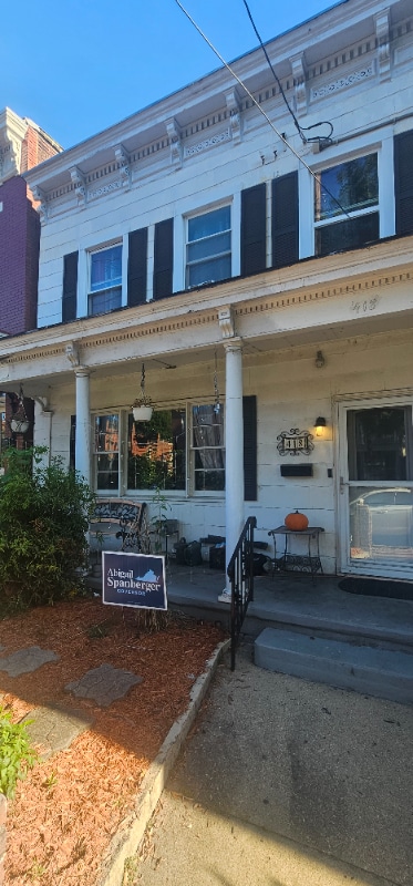 Primary Photo - 418 W Clay St