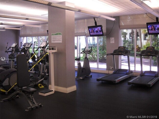 Foto del edificio - 3801 S Ocean Dr