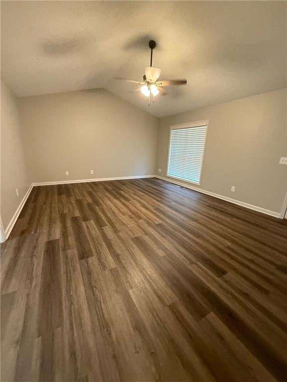 Foto del edificio - 2538 Ben Higgins Rd