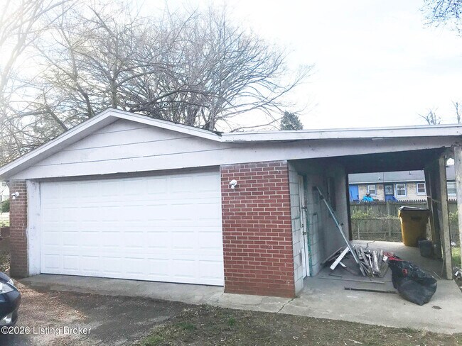 Building Photo - 5208 Regent Way