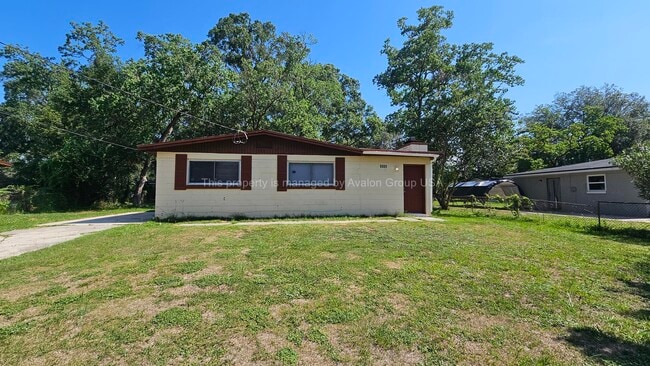 Building Photo - 6809 Miss Muffet Ln S