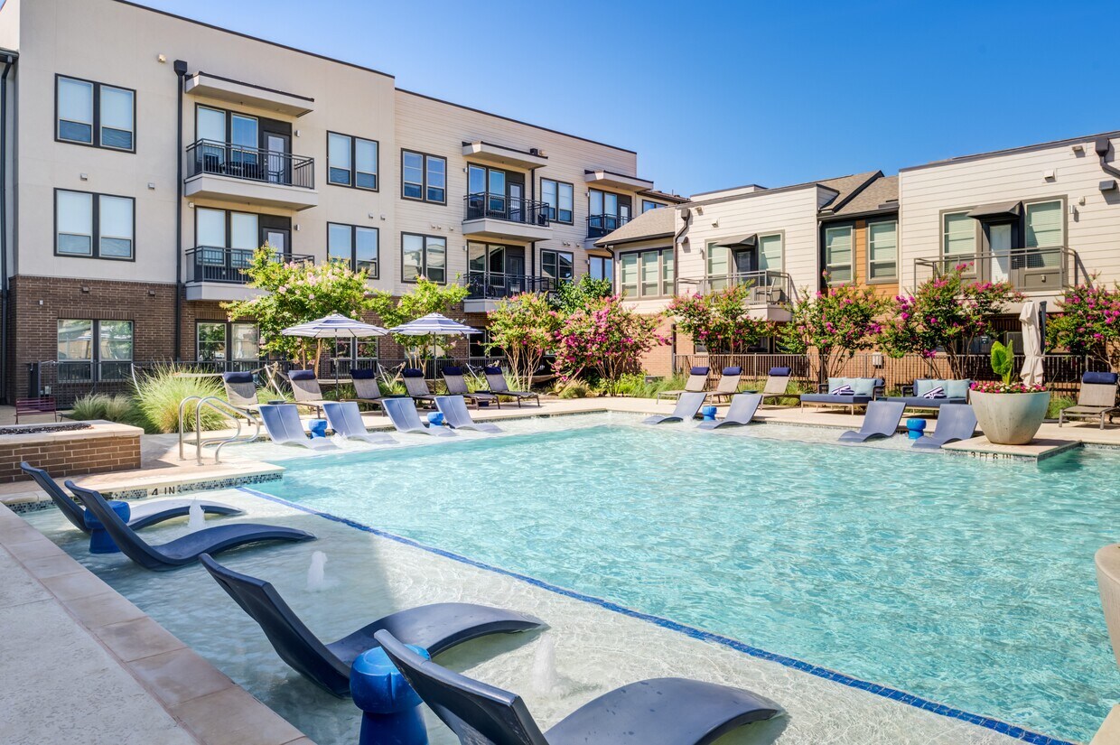 Foto principal - 301 Flower Mound