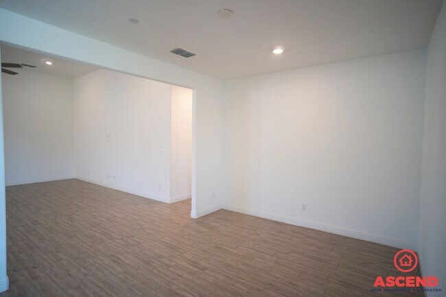 Foto del edificio - Newly Built Home with Solar in Gossamer Grove!