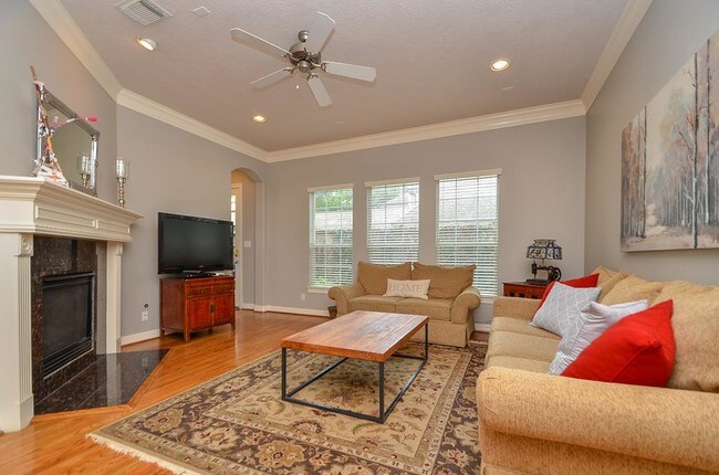 Building Photo - 7814 Shady Villa Mdw