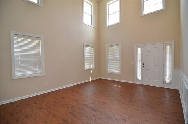 Building Photo - 455 Wakefield Trce