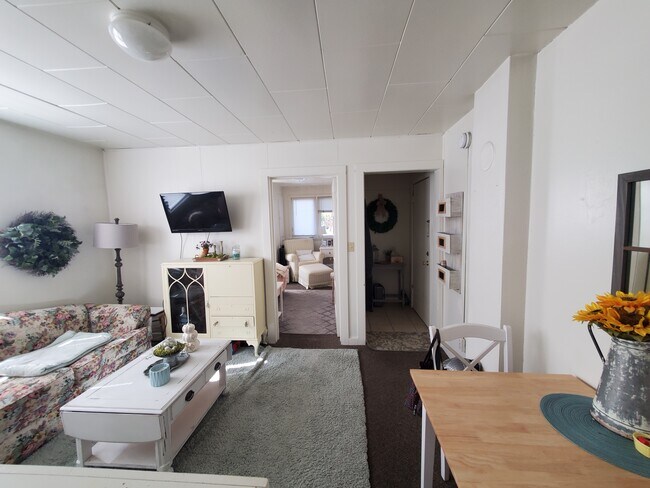 Foto del edificio - 523 Taylor Ave