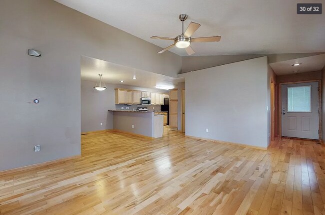 Building Photo - 635 Broderick Dr NE