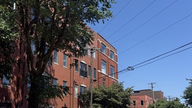 Building Photo - 420 N Noble St