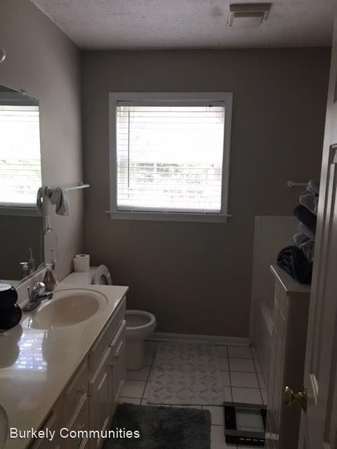 Building Photo - 3 br, 2 bath House - 8 Drakestone Ct.