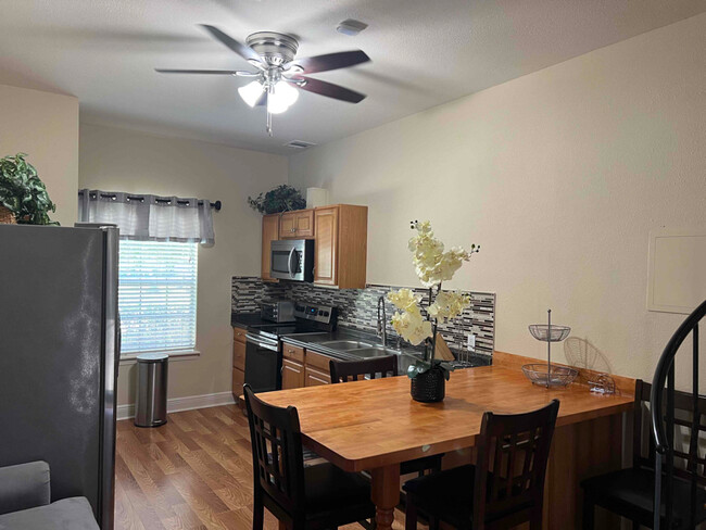 Foto del edificio - 14014 Summer Ash Ln