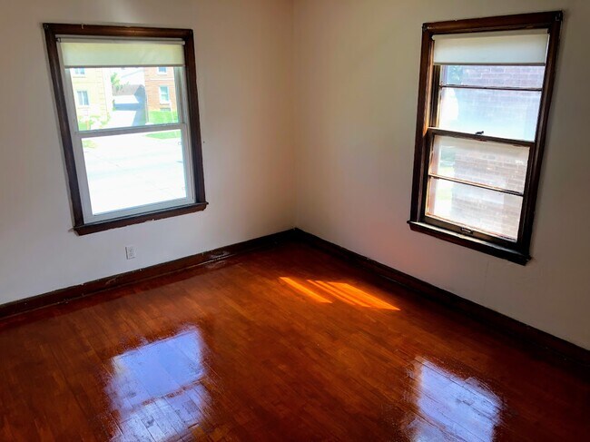 Building Photo - 4545 N Teutonia Ave