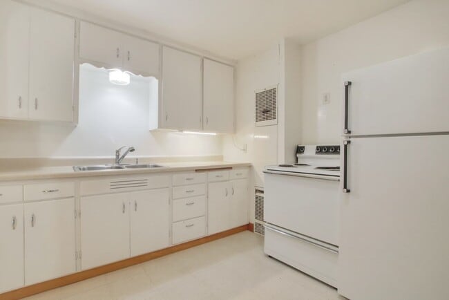 Building Photo - Adorable 1 bedroom/1bath Duplex in Tacoma ...