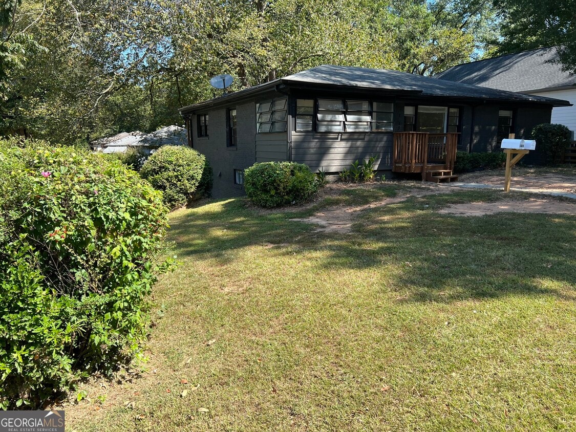 Primary Photo - 1215 Westview Dr SW