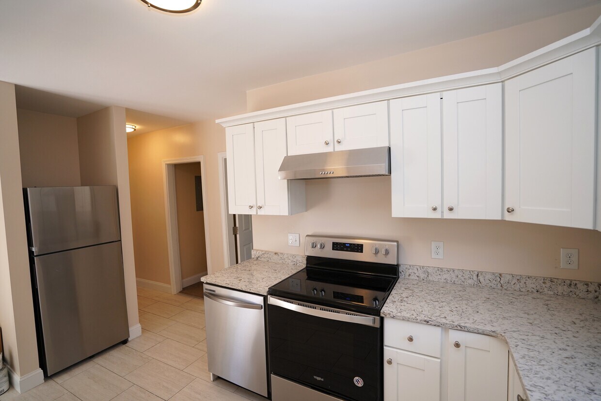 Foto principal - 83 Waverly St
