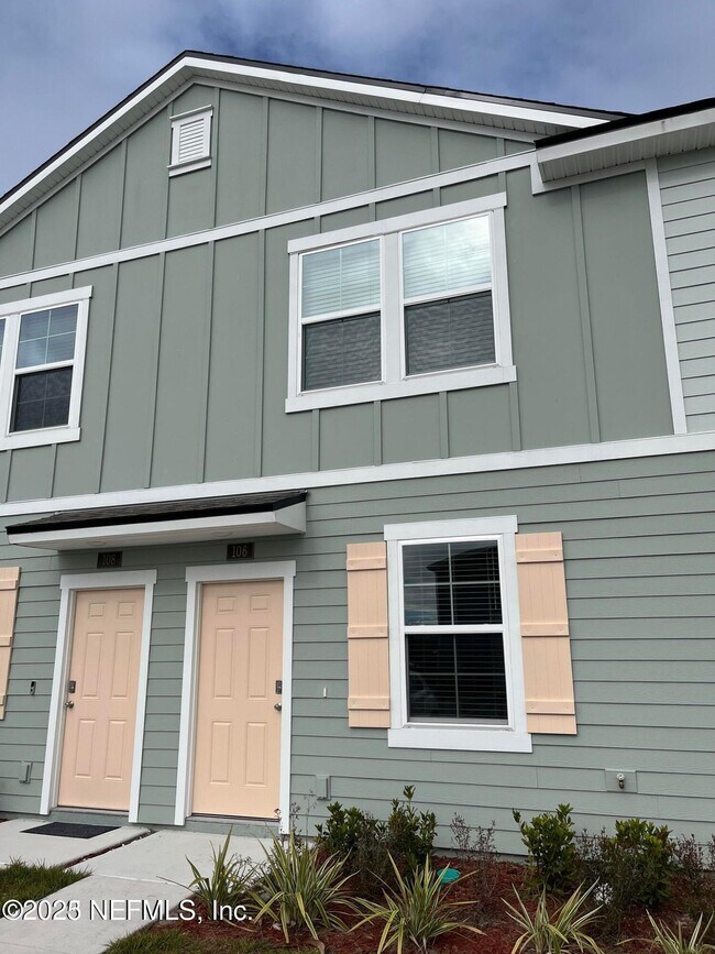 Foto del edificio - 106 Whispering Brk Dr