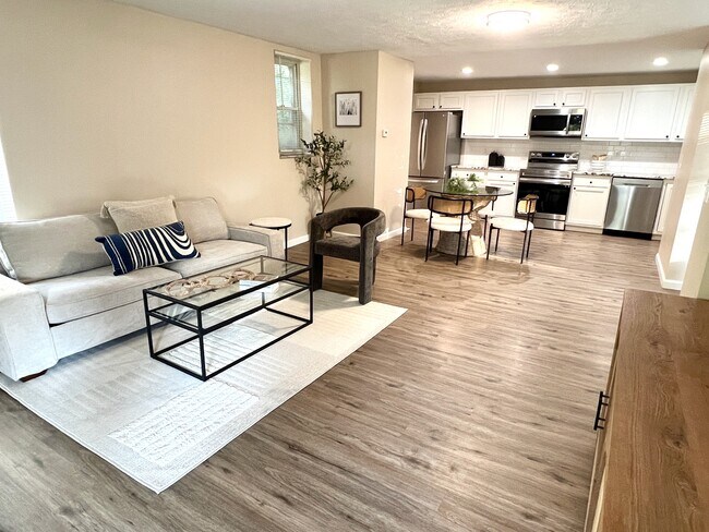 Foto del edificio - 6219 Bedford St