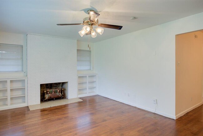 Building Photo - 6552 St Moritz Ave