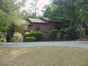 Building Photo - 6473 Klinect Ct