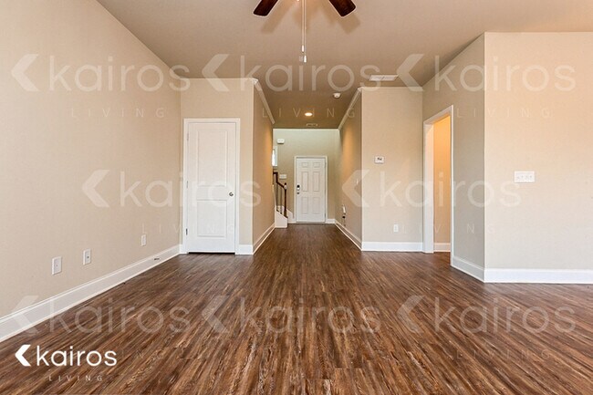 Building Photo - 25 Heard Ln