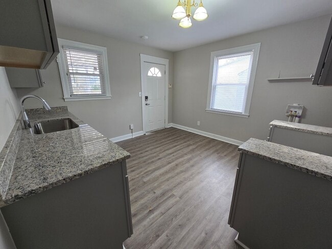 Foto del edificio - NEW LISTING!!!!!