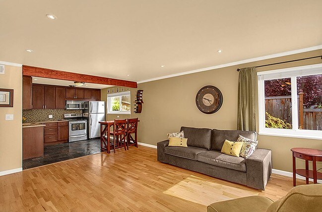 Building Photo - 6056 Fauntleroy Way SW