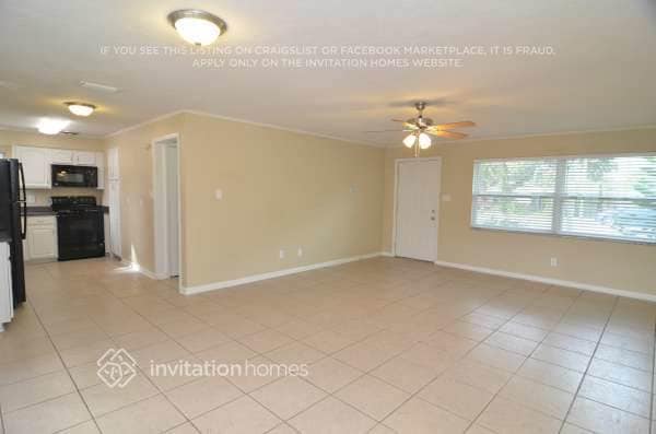 Building Photo - 1071 Nolan Dr S