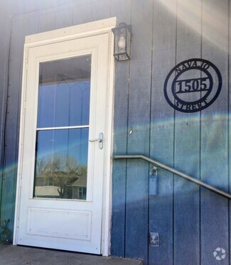 Building Photo - 1505 Navajo St