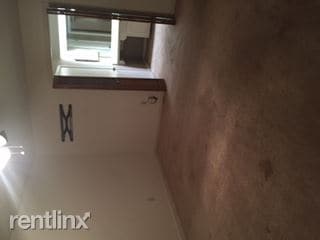 Building Photo - 1075 Westbury Sq