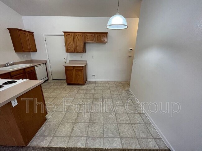 Foto del edificio - 2329 W Sunnyside Ave