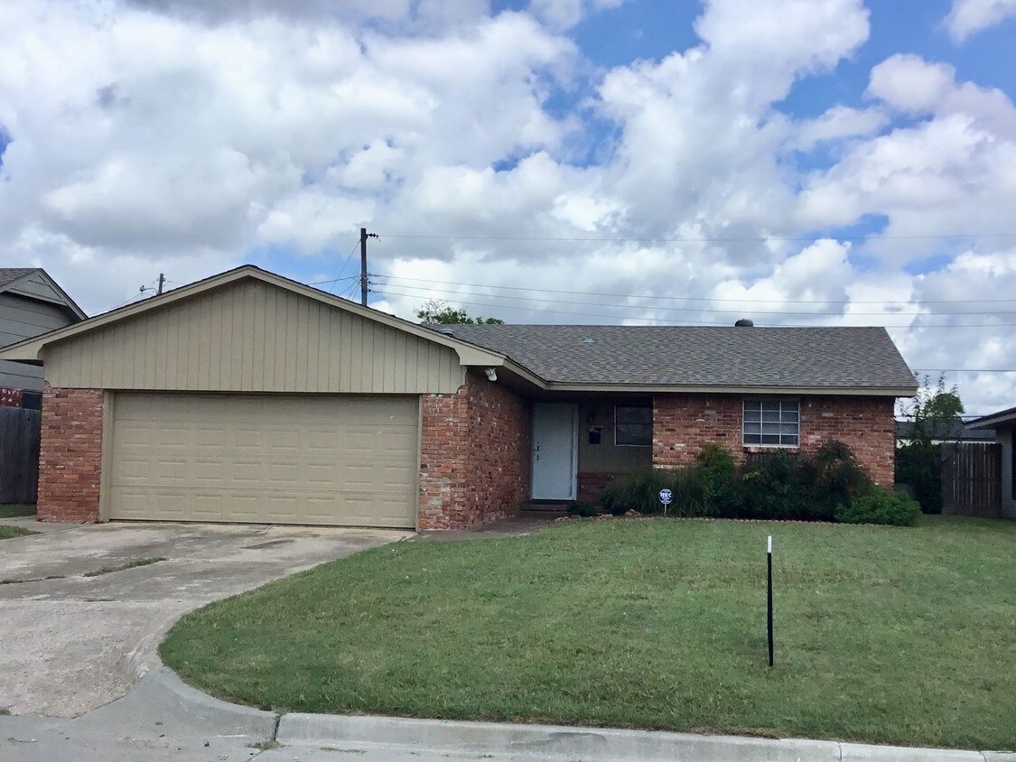 Primary Photo - 3 br, 2 bath House - 873 SW 8th Street