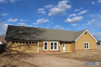 Building Photo - 108 Harpers Hop Ct