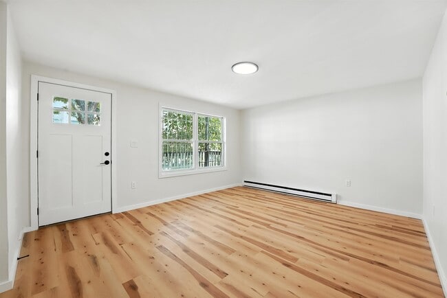 Foto del edificio - 338-340-340 Halladay St