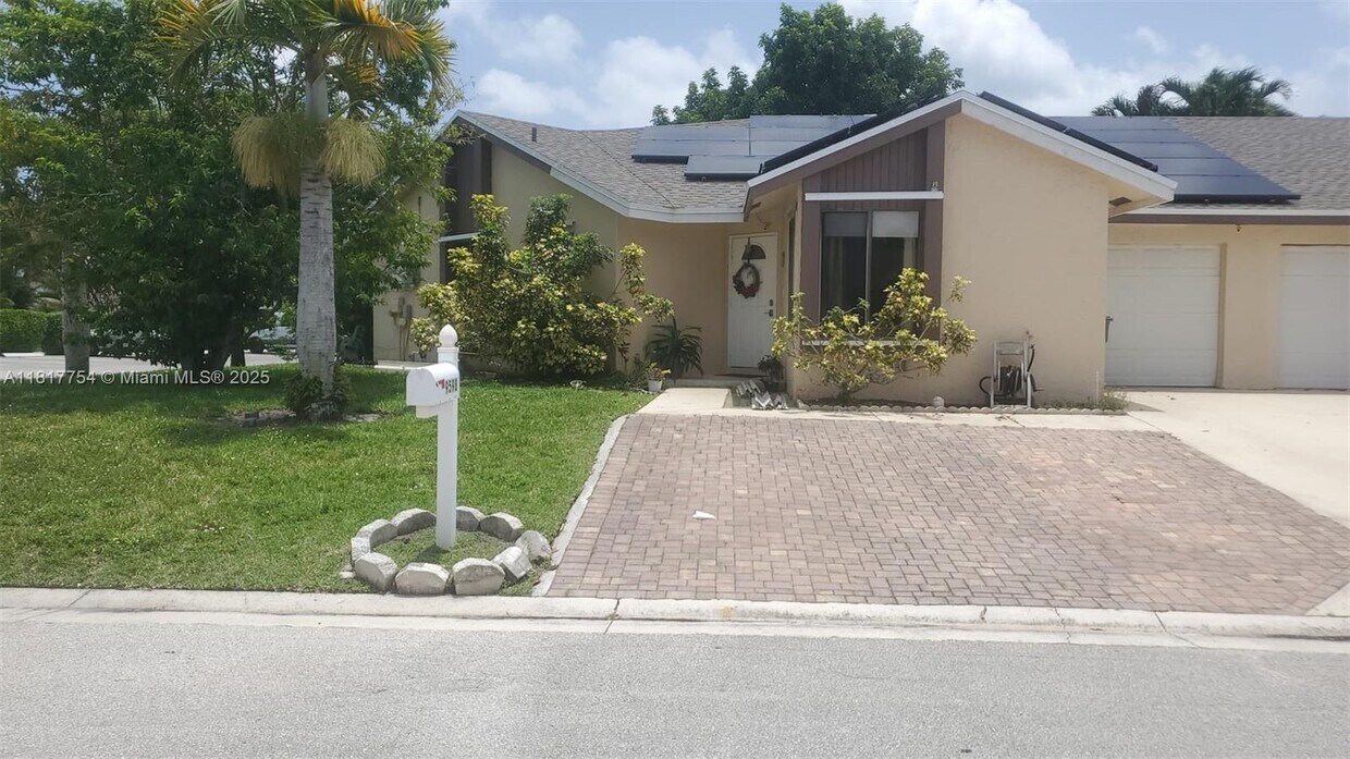 Foto principal - 9598 Stones River Park Way