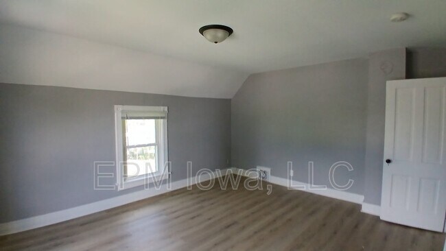 Foto del edificio - 949 13th St