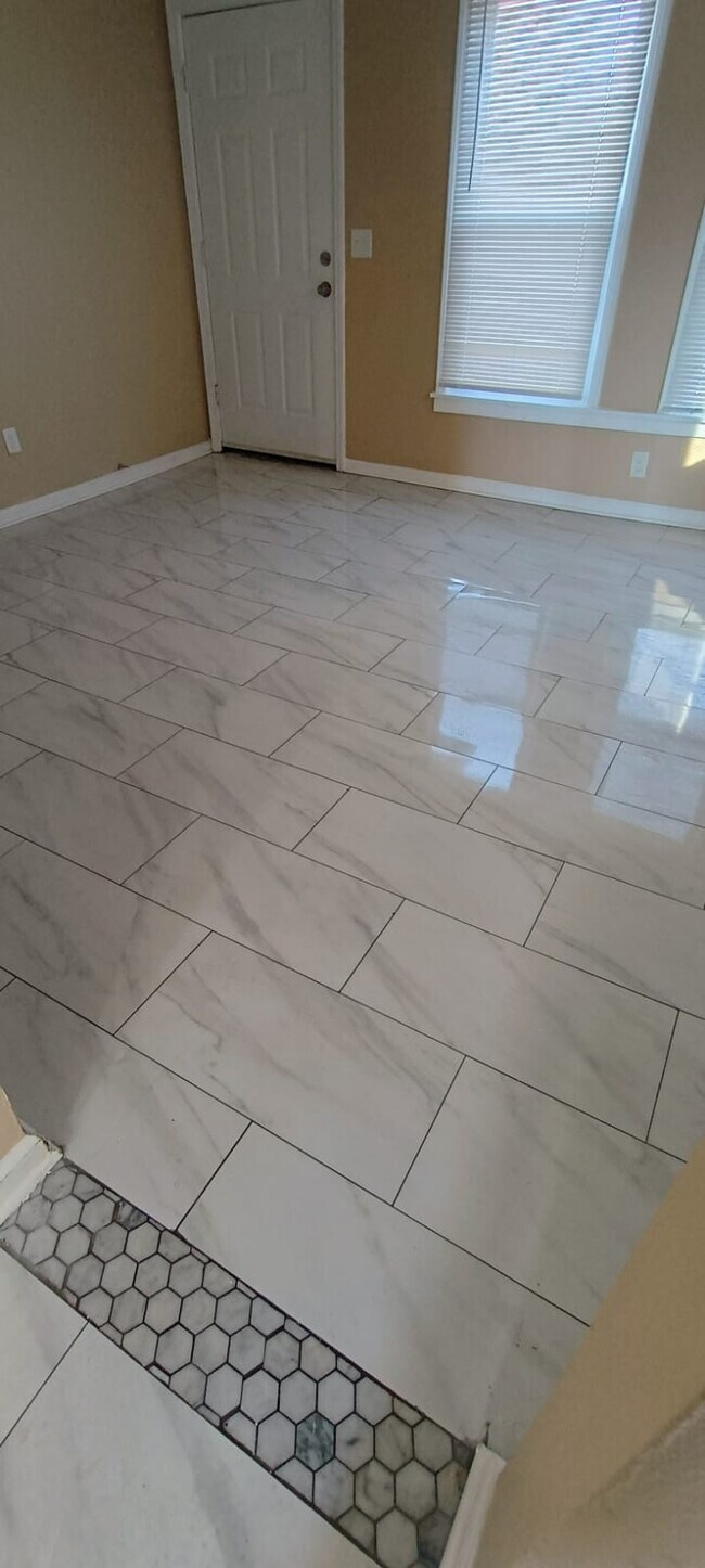 Foto del edificio - 8353 Alpine St