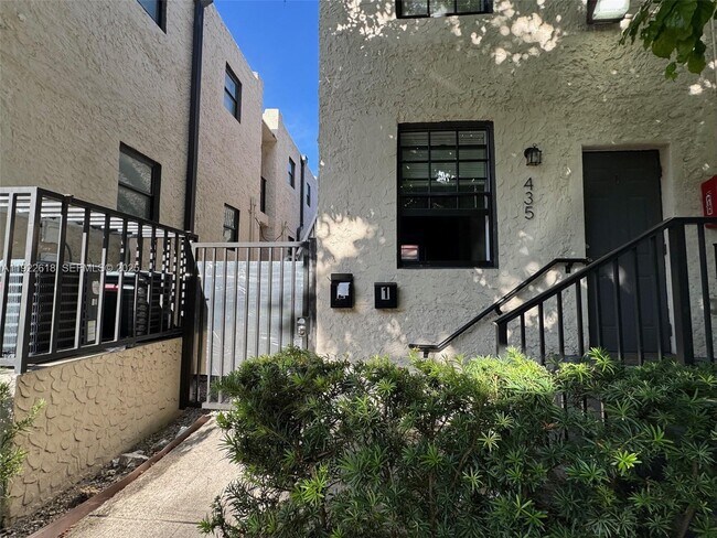 Foto del edificio - 1068 NW 5th St