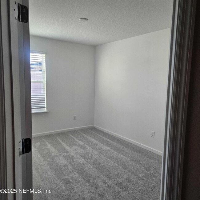 Foto del edificio - 3984 Mezzanine Ln