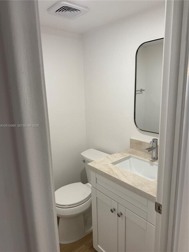 Foto del edificio - 7775 SW 86th St