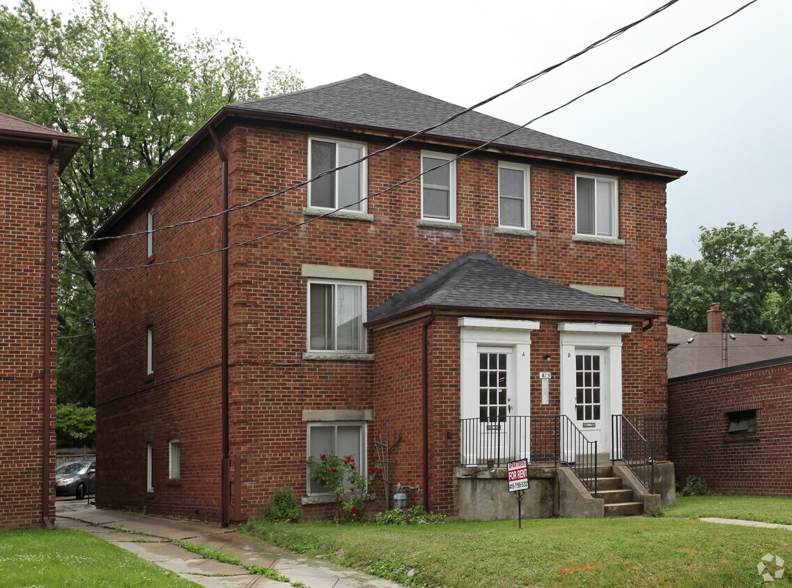 Primary Photo - 875 Millwood Rd