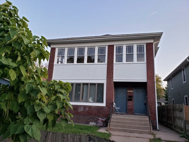Building Photo - 2215 4th Avenue N